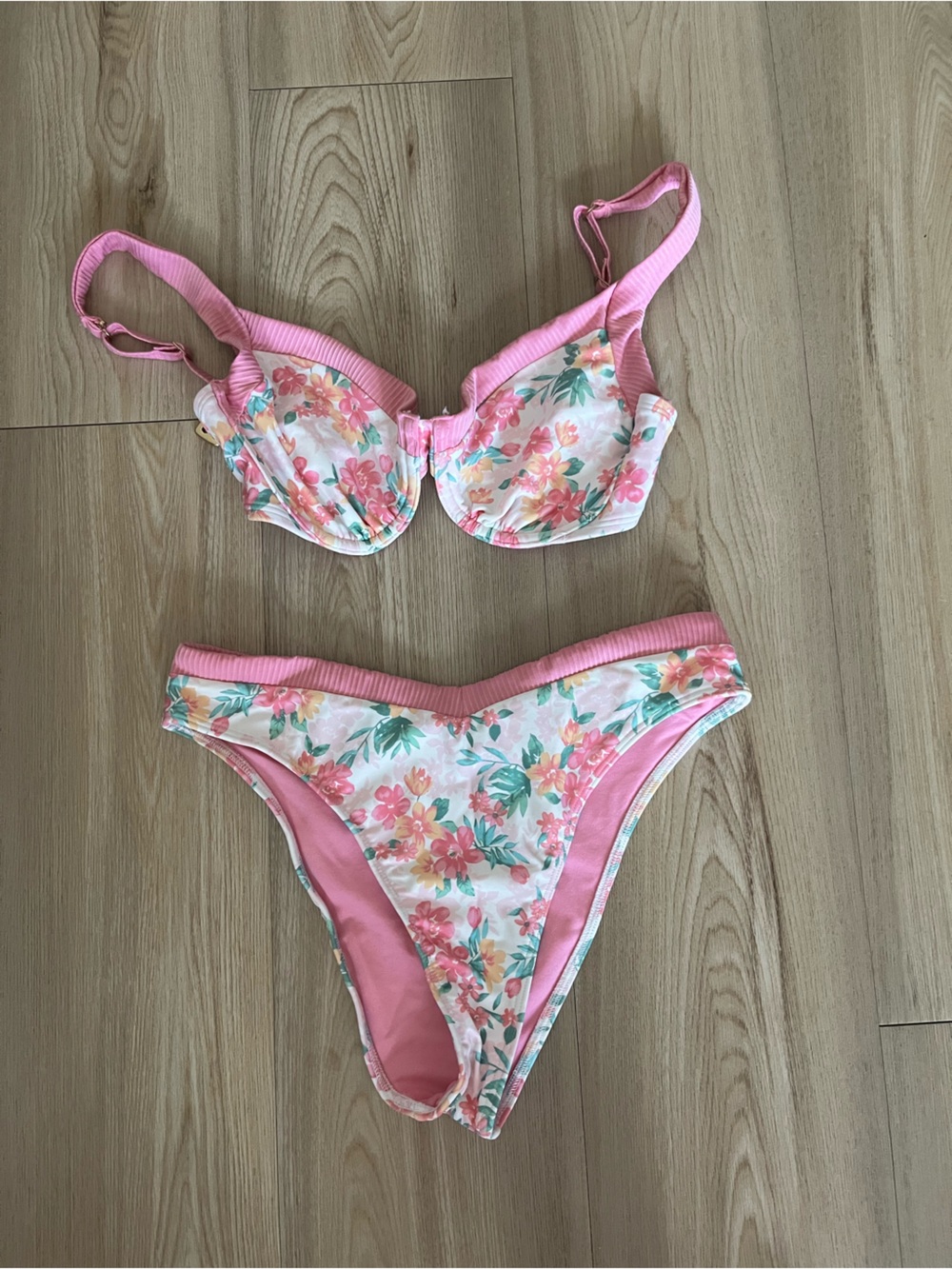 Hollister Floral Pink bikini Swim Set